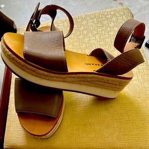 Lucky Brand-Joodith 7 1/2M/38 Leather Uppers Man Made Lining/Sole Made In China